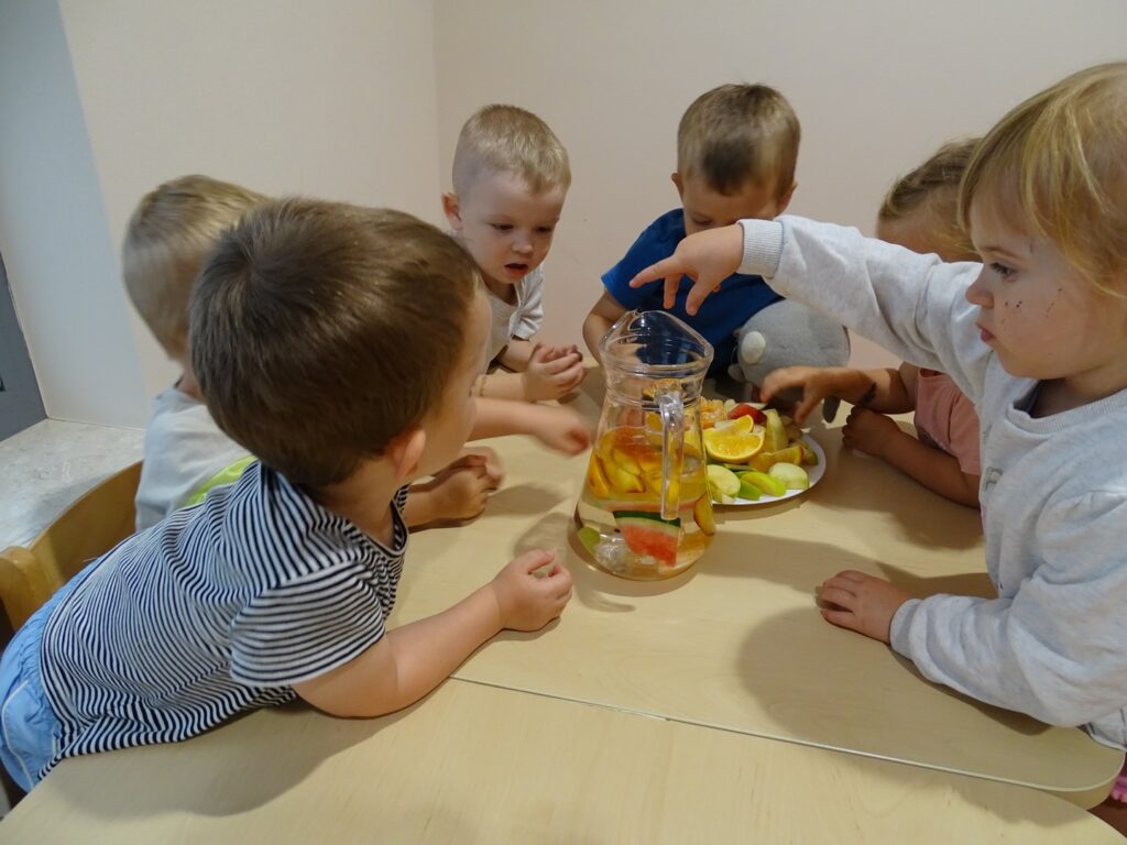 Wspólne wrzucanie owoców