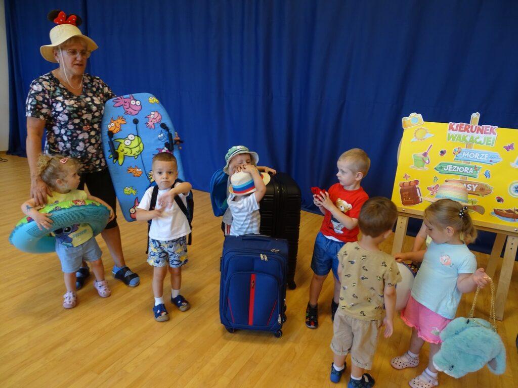 Dzieci szykują się na wakacje