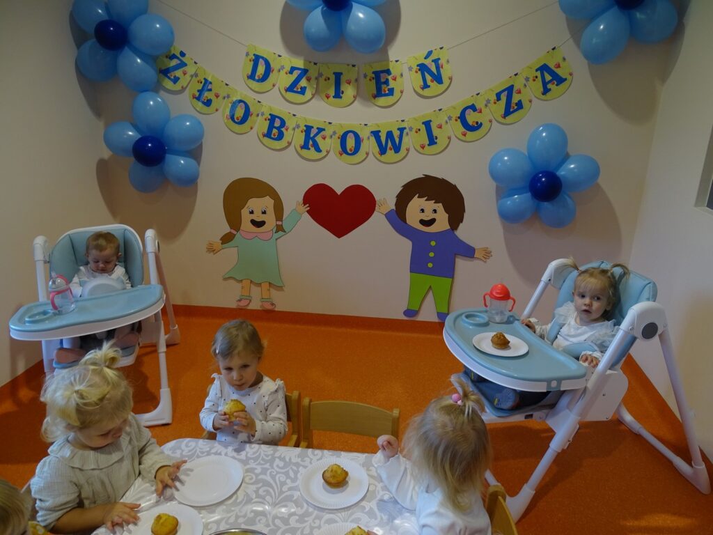 Napis dzień żłobkowicza