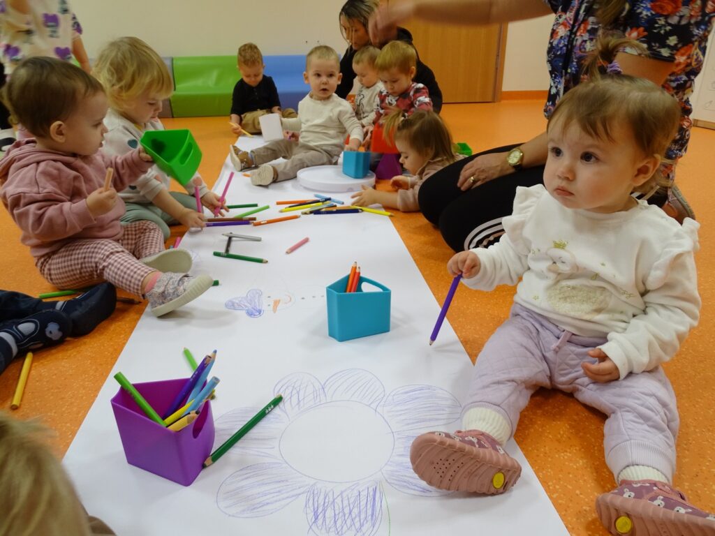 Wspólne malowanie na podłodze