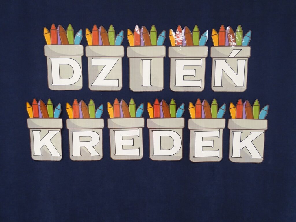 Napis Dzień Kredki