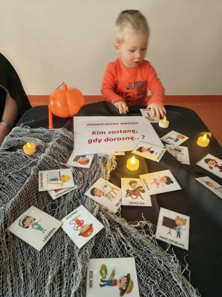 Chłopczyk z wróżbami