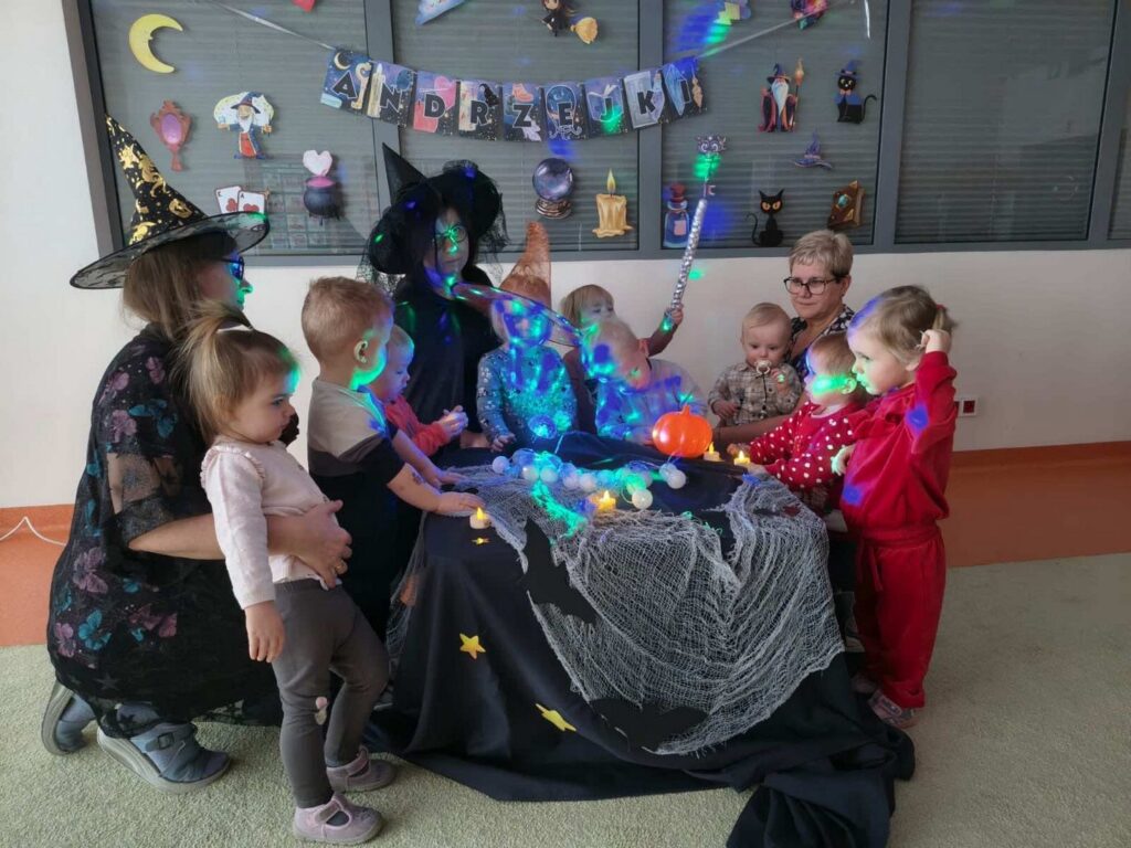 Wspólne wróżenie andrzejkowe