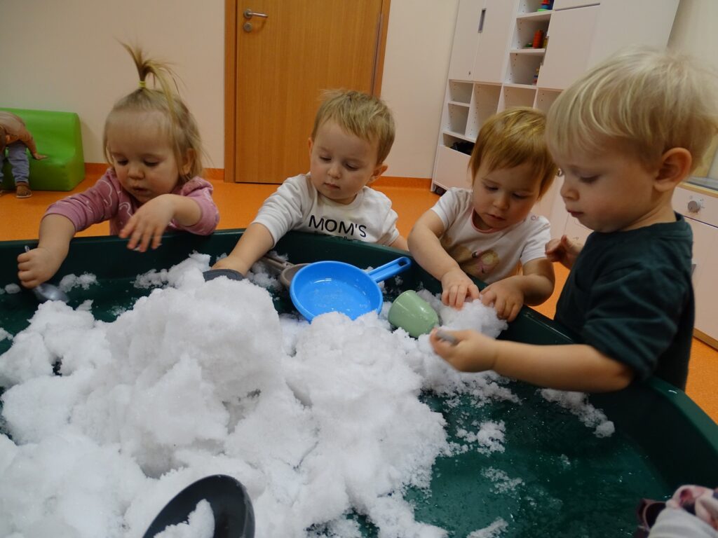 Zabawa ze śniegiem