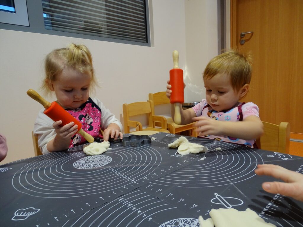 Dziewczynki z wałkami