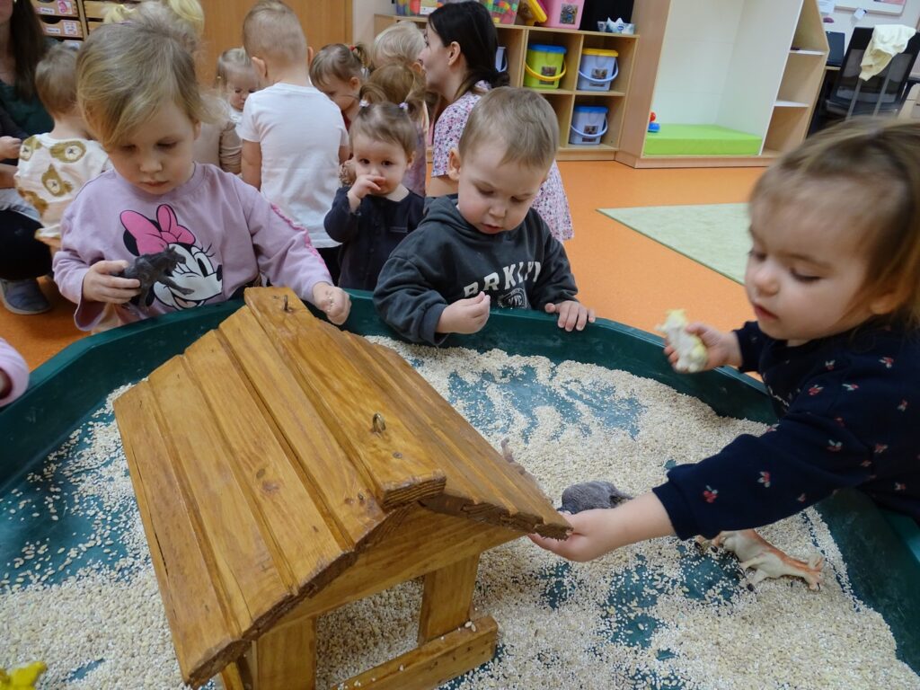 Sensoryka na stolikach