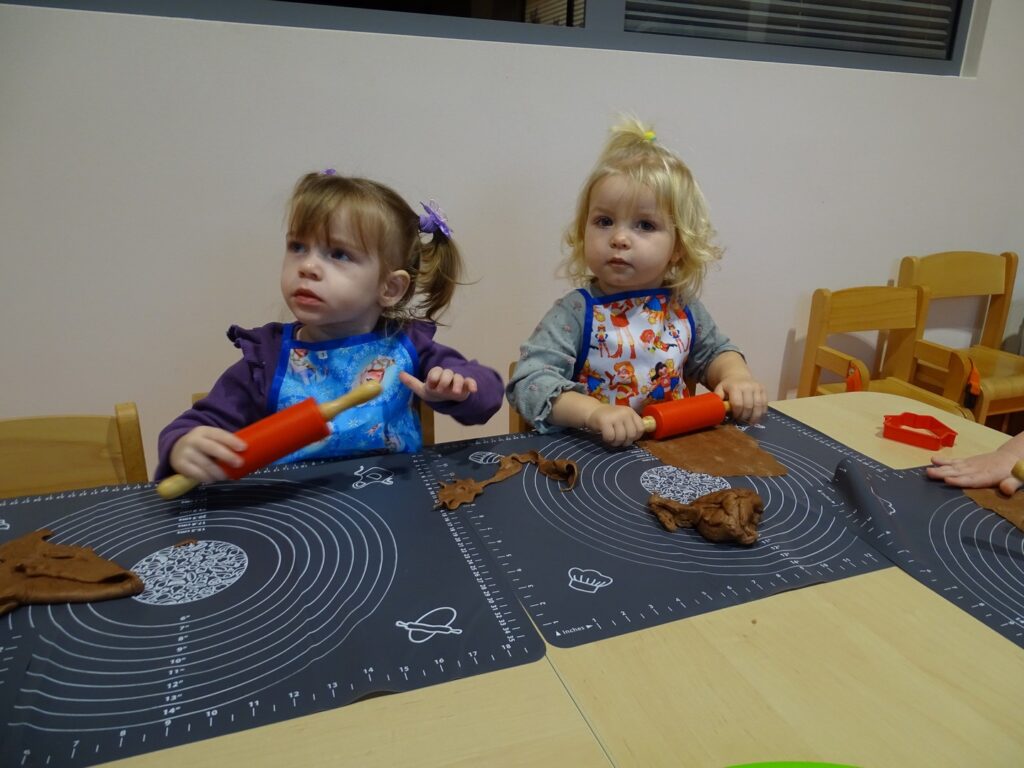 Dziewczynki z wałkami