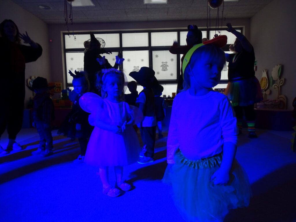 Dziewczynka w przebraniu