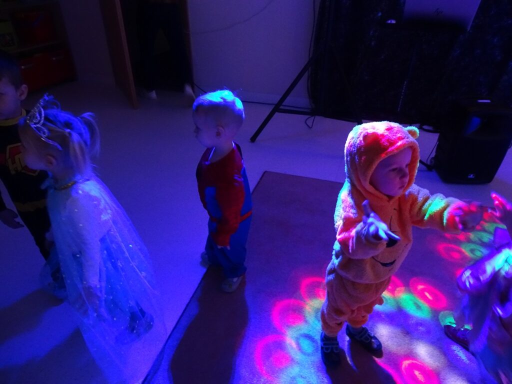 Dzieci w przebraniach