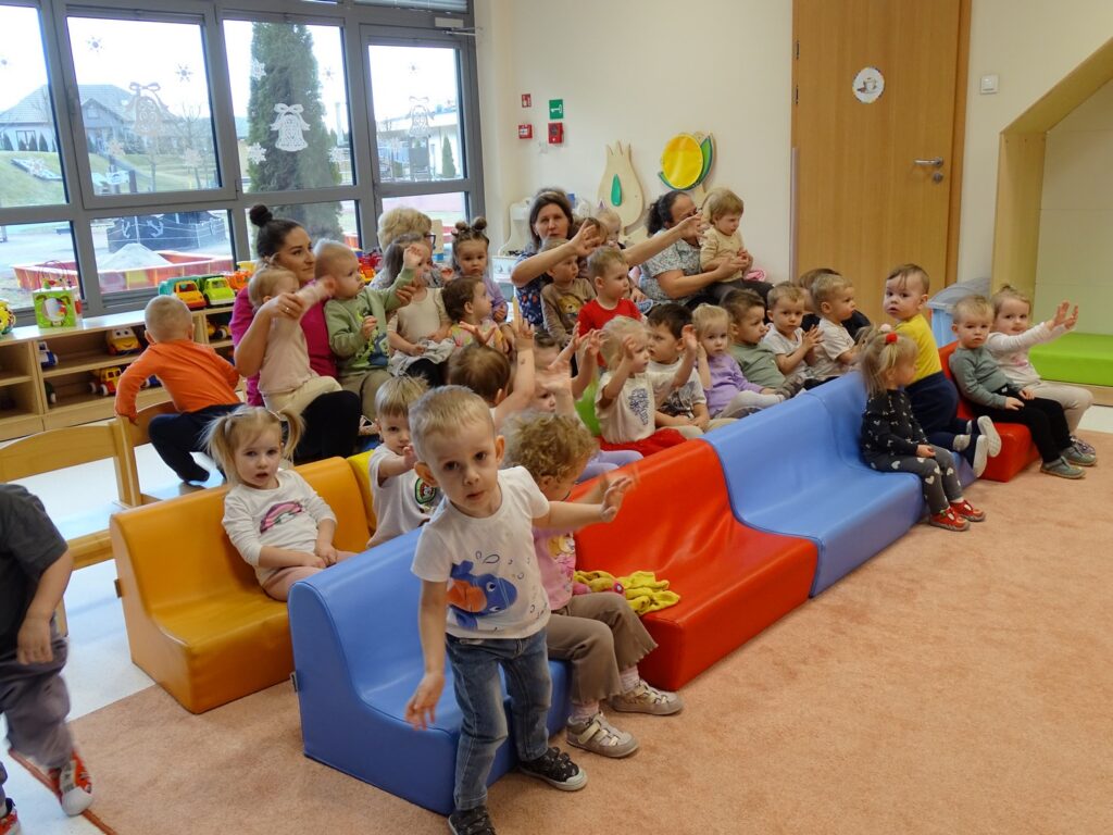 Dzieci czekają na koncert