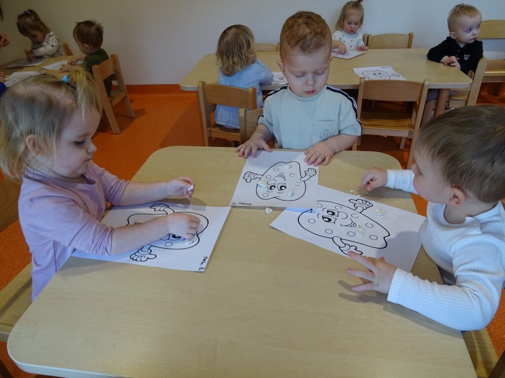 Praca plastyczna z plasteliną