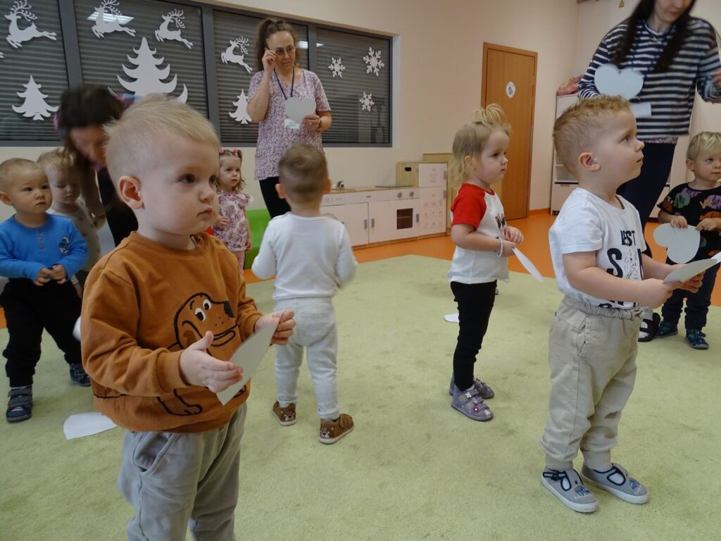 Dzieci z serduszkami