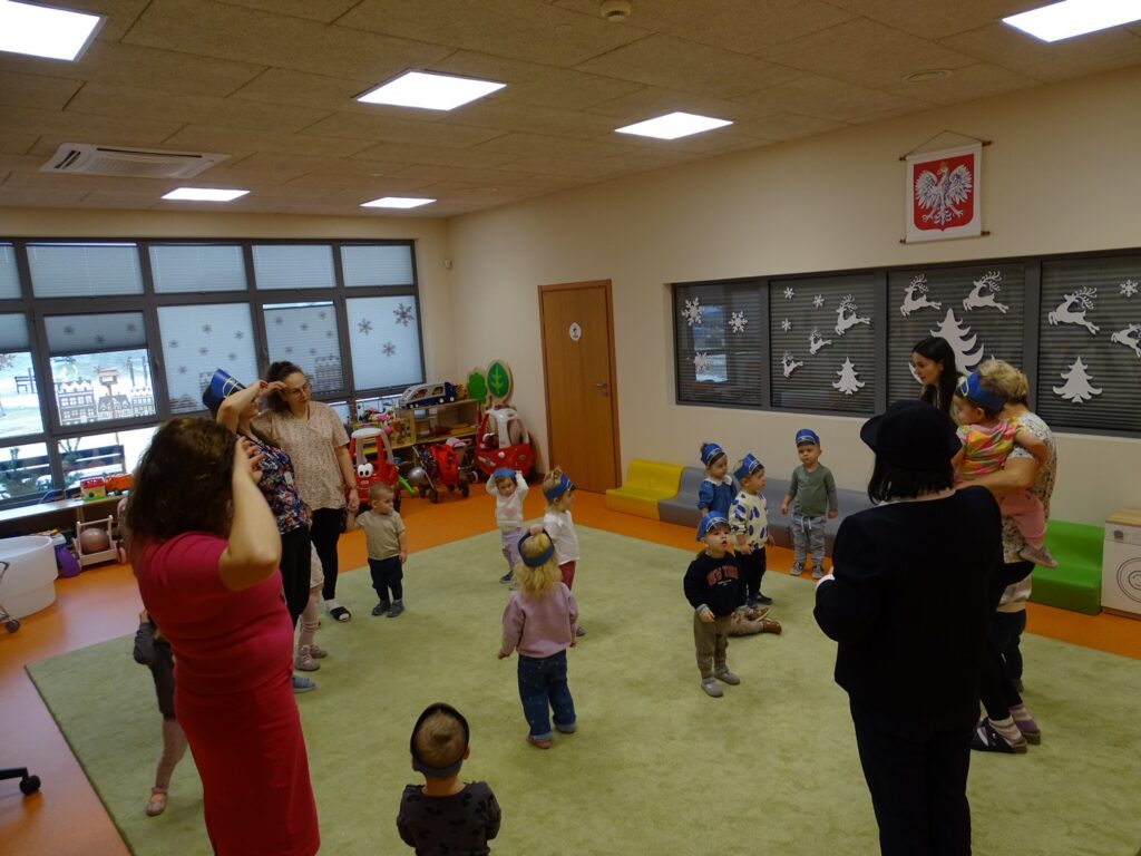 Wspólne tańce z listonoszem