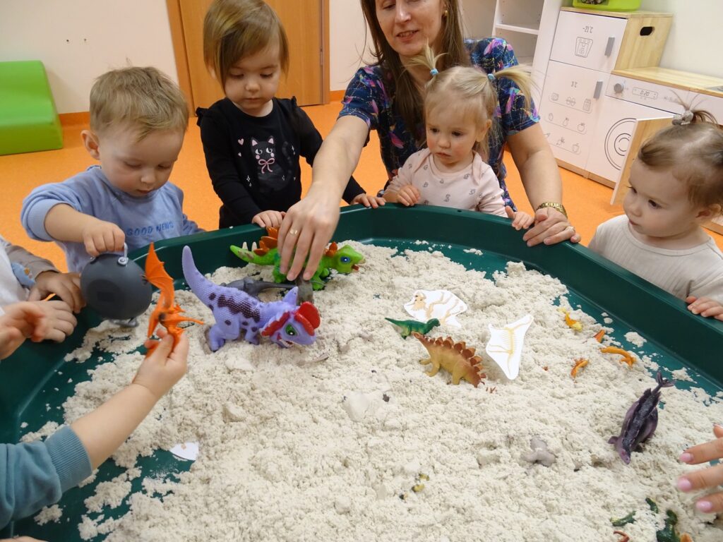 Zabawa z dinozaurami