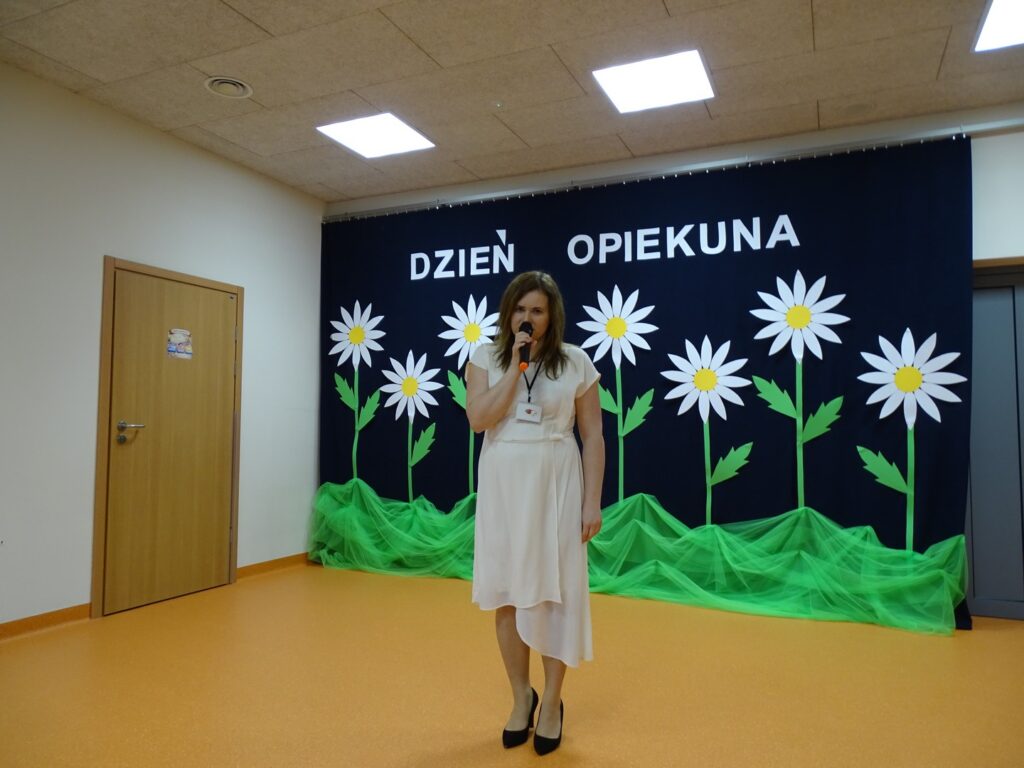 Pani Dyrektor wita gości