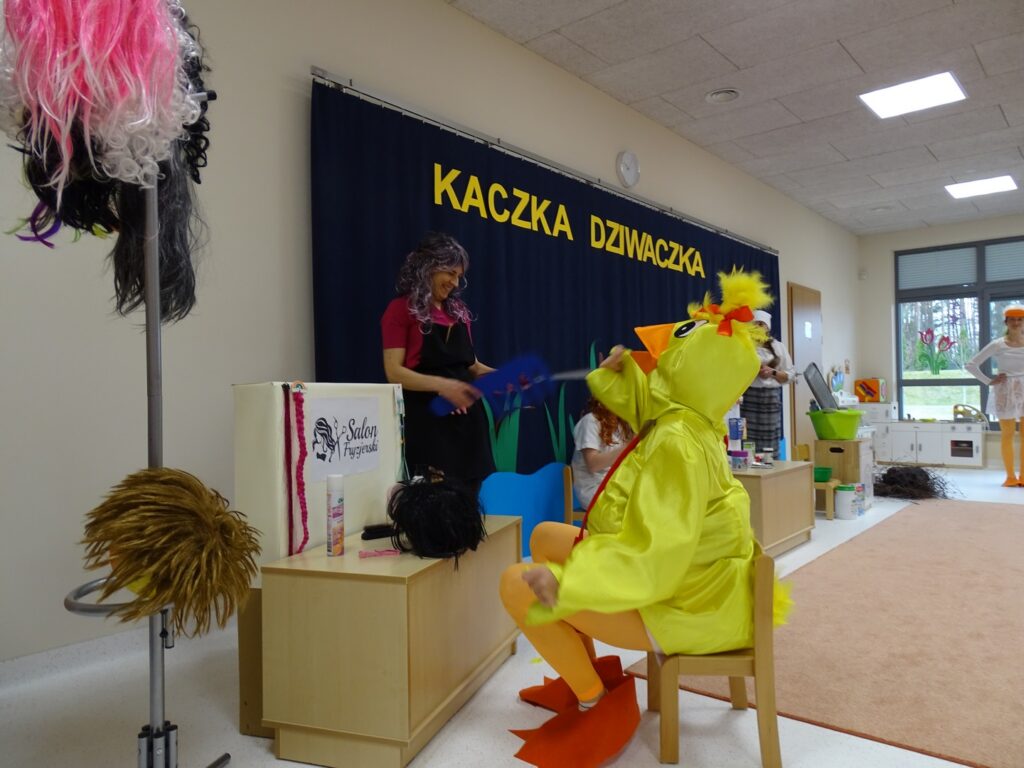 Kaczka Dziwaczka u fryzjera