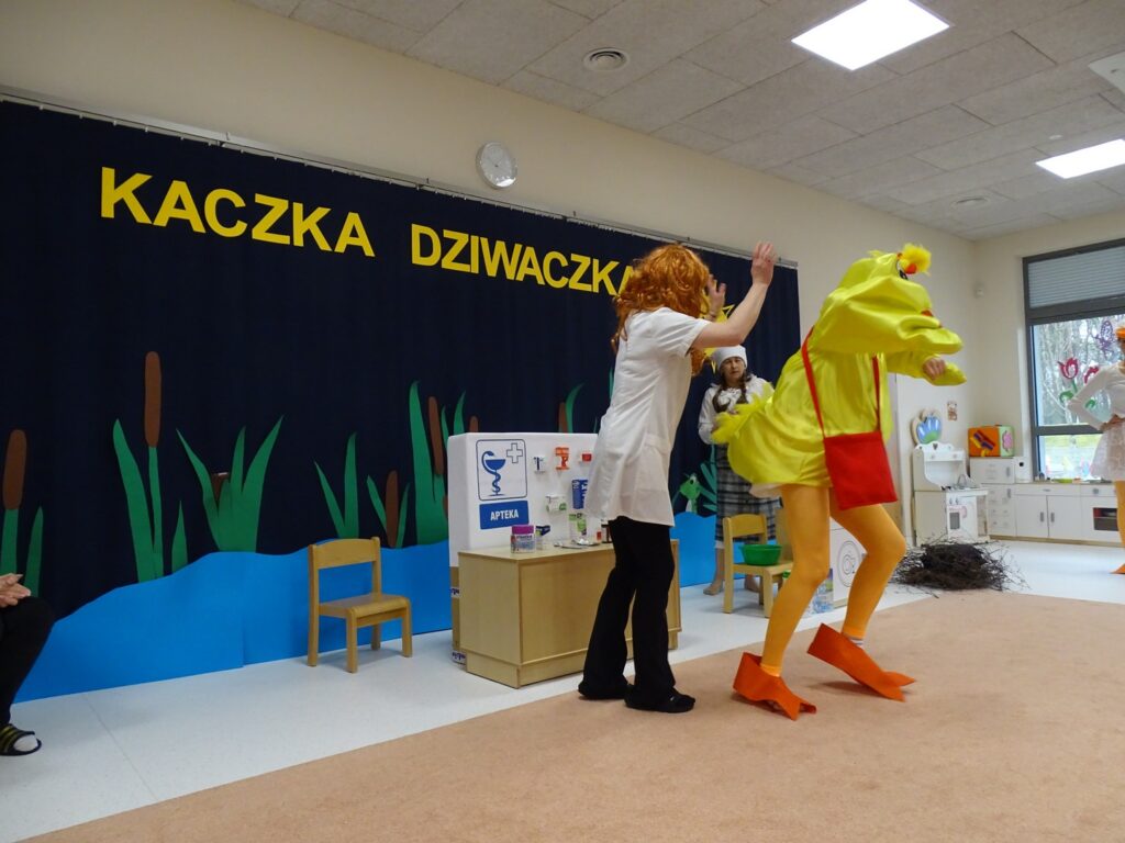 Kaczka Dziwaczka w aptece