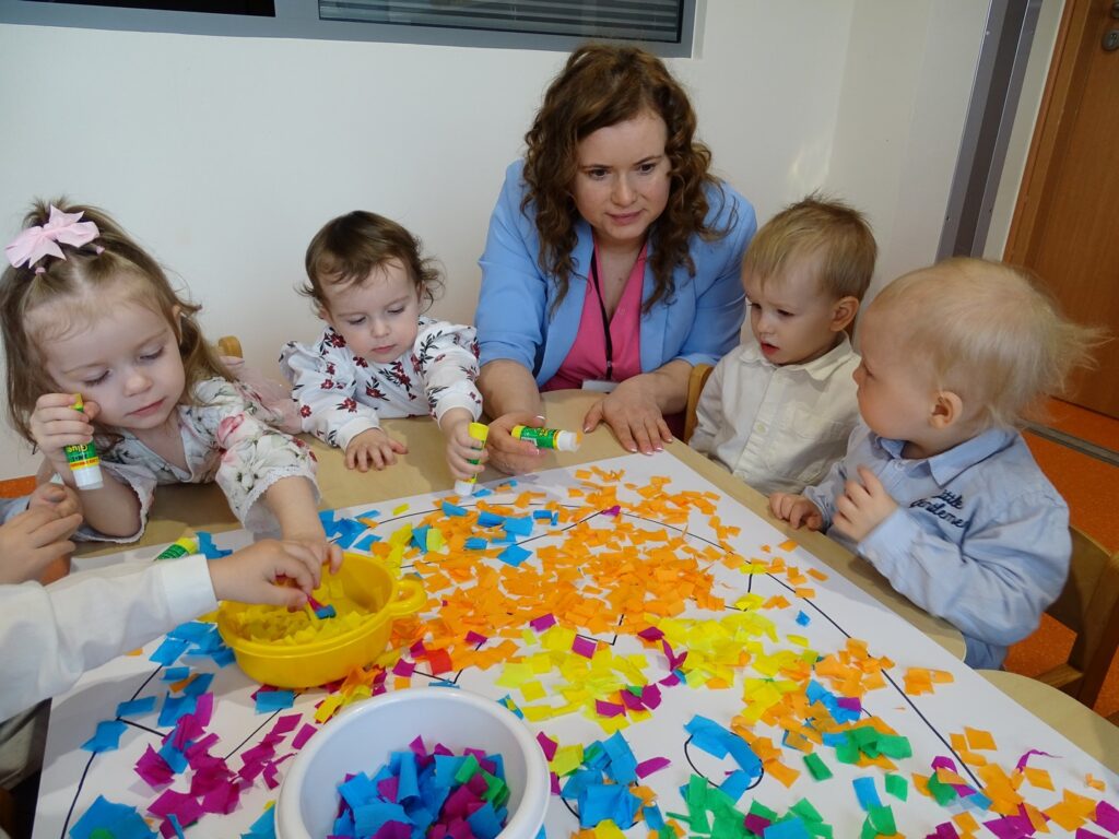 Pani dyrektor i dzieci