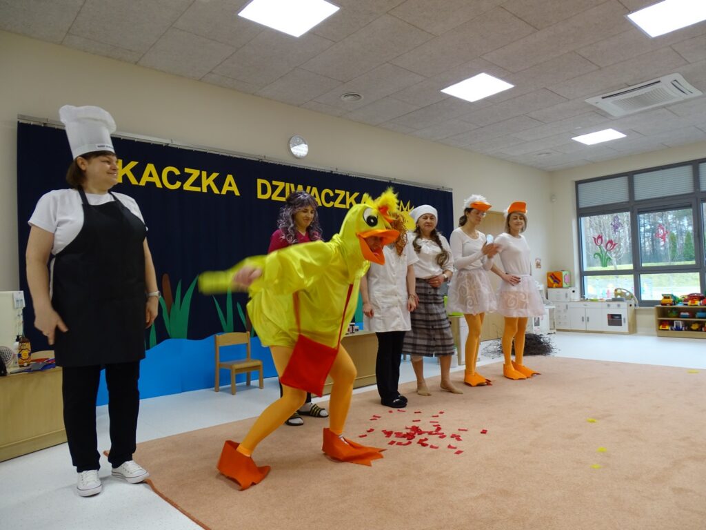 Aktorzy kłaniają się