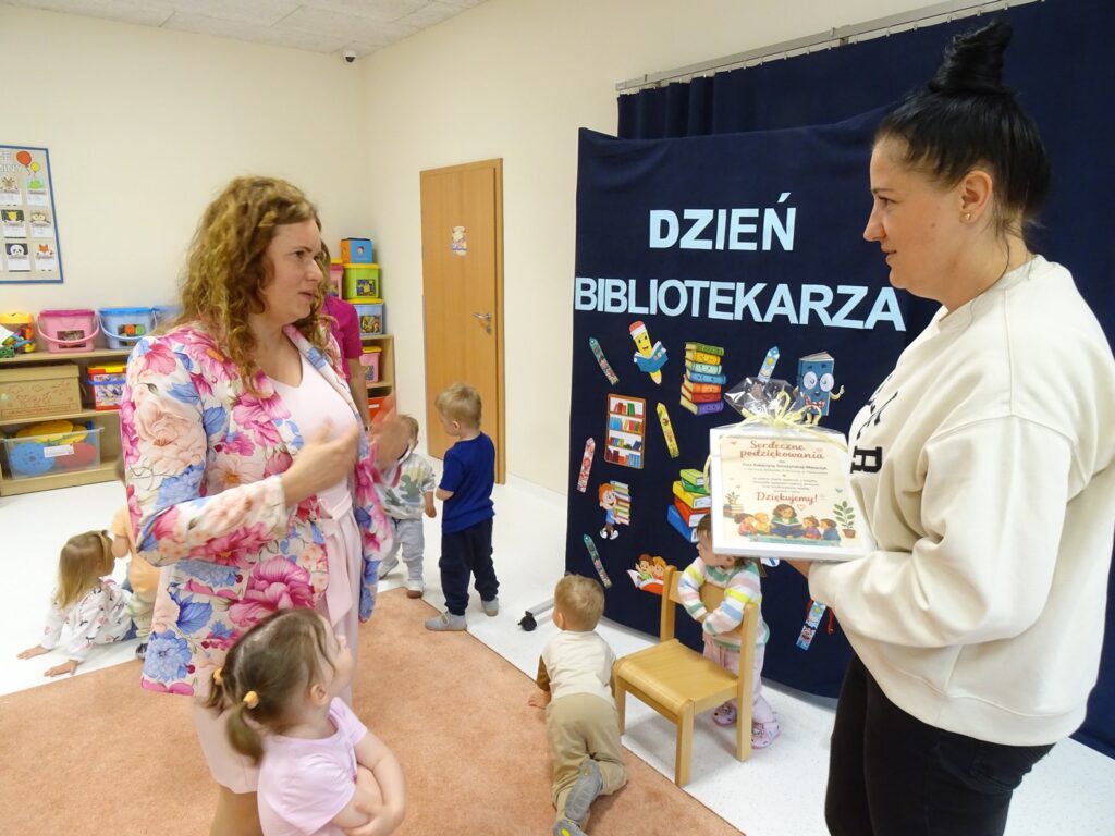 Pani Dyrektor dziekuje Pani z biblioteki za wspólny czas