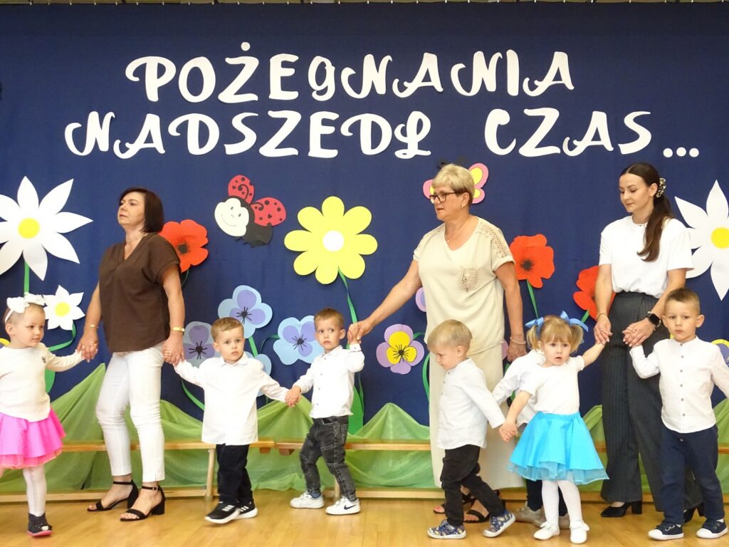 Dzieci z Paniami