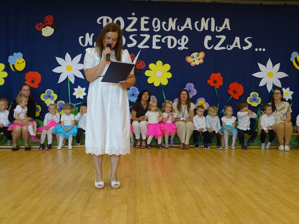 Pani Dyrektor czyta